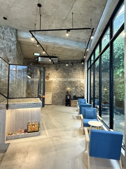 【九份】「暇咖啡hima cafe.坐擁山與海,美景盡收眼底的隱藏版景觀咖啡館(手沖.義式咖啡/聖代/可頌/手作甜點/無預約.採現場候位)」 【九份】「暇咖啡hima cafe.坐擁山與海,美景盡收眼底的隱藏版景觀咖啡館(手沖.義式咖啡/聖代/可頌/手作甜點/無預約.採現場候位)」