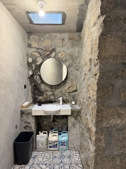 【九份】「暇咖啡hima cafe．坐擁山與海，美景盡收眼底的隱藏版景觀咖啡館（手沖.義式咖啡/聖代/可頌/手作甜點/無預約.採現場候位）」