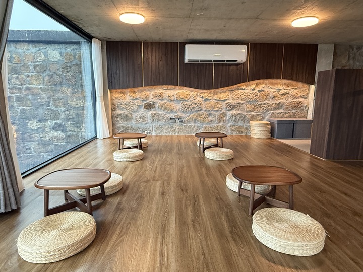 【九份】「暇咖啡hima cafe.坐擁山與海,美景盡收眼底的隱藏版景觀咖啡館(手沖.義式咖啡/聖代/可頌/手作甜點/無預約.採現場候位)」 【九份】「暇咖啡hima cafe.坐擁山與海,美景盡收眼底的隱藏版景觀咖啡館(手沖.義式咖啡/聖代/可頌/手作甜點/無預約.採現場候位)」