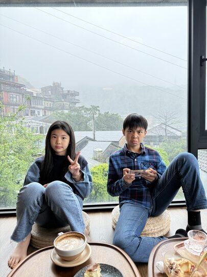 【九份】「暇咖啡hima cafe.坐擁山與海,美景盡收眼底的隱藏版景觀咖啡館(手沖.義式咖啡/聖代/可頌/手作甜點/無預約.採現場候位)」 【九份】「暇咖啡hima cafe.坐擁山與海,美景盡收眼底的隱藏版景觀咖啡館(手沖.義式咖啡/聖代/可頌/手作甜點/無預約.採現場候位)」