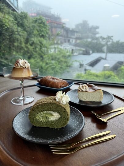 【九份】「暇咖啡hima cafe.坐擁山與海,美景盡收眼底的隱藏版景觀咖啡館(手沖.義式咖啡/聖代/可頌/手作甜點/無預約.採現場候位)」 【九份】「暇咖啡hima cafe.坐擁山與海,美景盡收眼底的隱藏版景觀咖啡館(手沖.義式咖啡/聖代/可頌/手作甜點/無預約.採現場候位)」