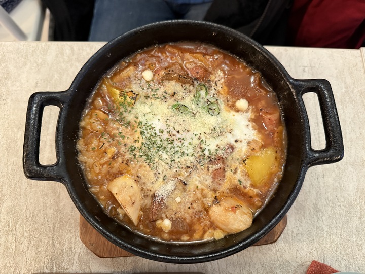 【台北】「BLAnC 中山．藏身巷弄二樓的特色歐式料理（排餐/燉飯/鐵鍋鬆餅/手作甜點/可訂位.包場/近中山捷運站）」