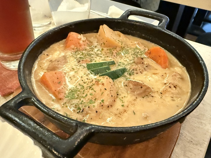 【台北】「BLAnC 中山．藏身巷弄二樓的特色歐式料理（排餐/燉飯/鐵鍋鬆餅/手作甜點/可訂位.包場/近中山捷運站）」