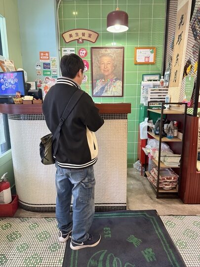 【桃園】「美生餐室-中華店．復古懷舊氛圍港式茶餐廳(港點/大排檔/燒臘/豬扒包/三文治.多士/蛋撻/近統領廣場.火車站/可線上訂位）」