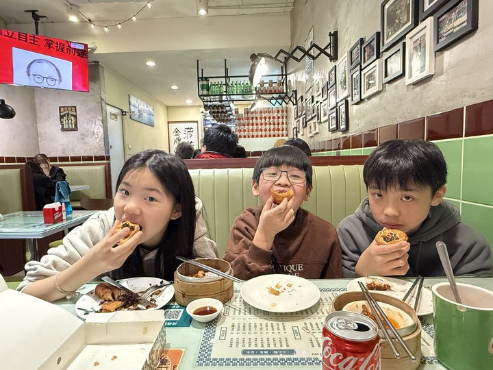 【桃園】「美生餐室-中華店．復古懷舊氛圍港式茶餐廳(港點/大排檔/燒臘/豬扒包/三文治.多士/蛋撻/近統領廣場.火車站/可線上訂位）」