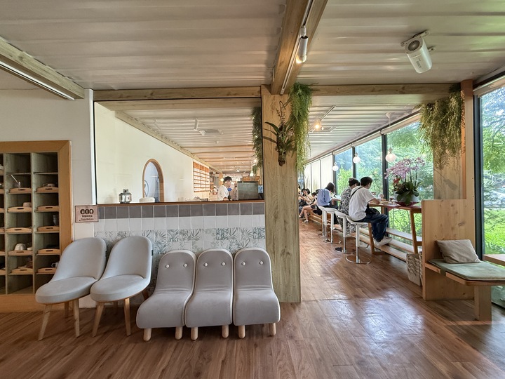 【平鎮】「厚冶 Bakery & Cafe．近央大，充滿綠意的日式職人手作麵包咖啡館（生吐司/三明治/點心/可內用.外帶/附停車場)」