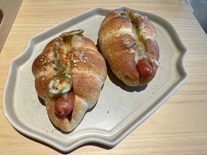 【平鎮】「厚冶 Bakery & Cafe．近央大，充滿綠意的日式職人手作麵包咖啡館（生吐司/三明治/點心/可內用.外帶/附停車場)」