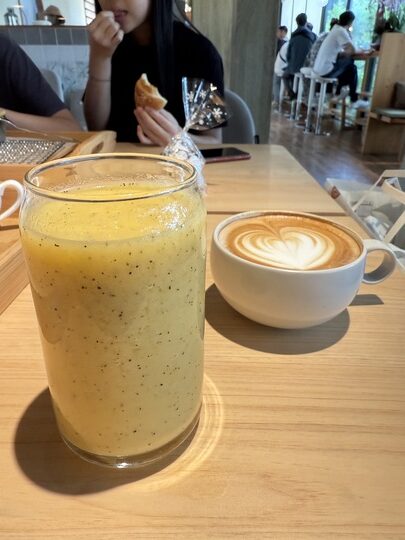 【平鎮】「厚冶 Bakery & Cafe．近央大，充滿綠意的日式職人手作麵包咖啡館（生吐司/三明治/點心/可內用.外帶/附停車場)」