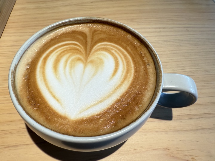 【平鎮】「厚冶 Bakery & Cafe．近央大，充滿綠意的日式職人手作麵包咖啡館（生吐司/三明治/點心/可內用.外帶/附停車場)」