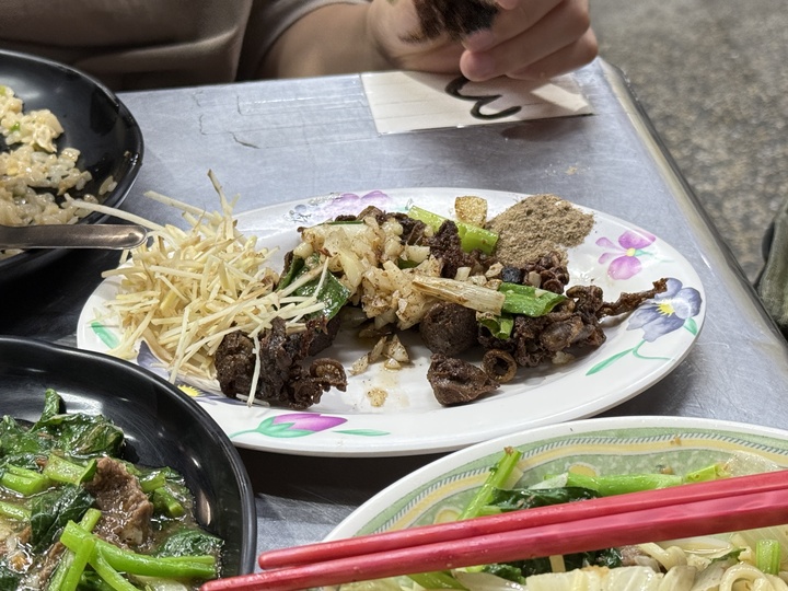 【台南】「赤崁接古所．隱身赤崁樓旁巷弄裡的質感風民宿（自助入住/地理位置佳/無電梯.早餐及停車場）」