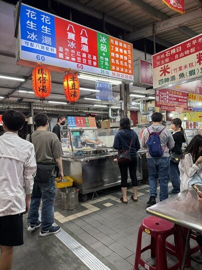 【台南】「赤崁接古所．隱身赤崁樓旁巷弄裡的質感風民宿（自助入住/地理位置佳/無電梯.早餐及停車場）」