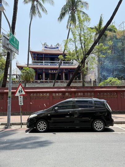 【台南】「赤崁接古所．隱身赤崁樓旁巷弄裡的質感風民宿（自助入住/地理位置佳/無電梯.早餐及停車場）」