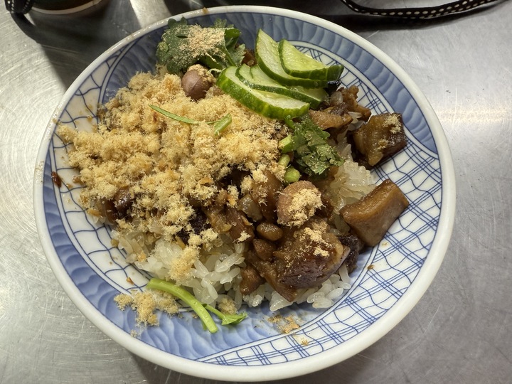 【台南】「赤崁接古所．隱身赤崁樓旁巷弄裡的質感風民宿（自助入住/地理位置佳/無電梯.早餐及停車場）」