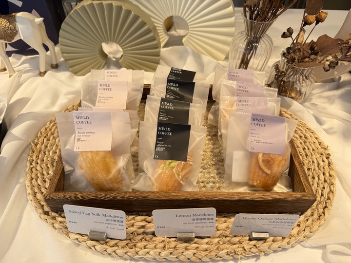 【桃園】「Mini.D Coffee同德館．隱身巷弄轉角，結合藝文空間的清新質感風咖啡館（早午餐/輕食/披薩/甜點/奈良美智作品/不限時/近藝文特區）」