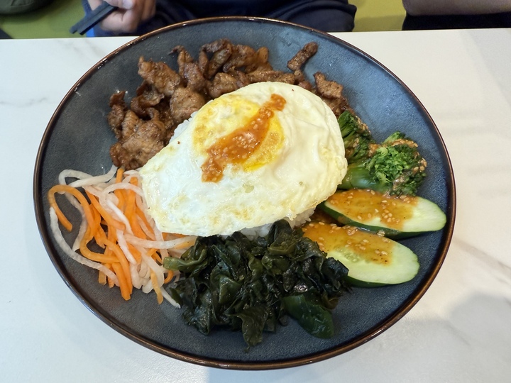【八德】「越好吃越南料理．質感風越式料理（越式火鍋.飯品.河粉/經典小食.炸物/法國麵包/可線上訂餐/介壽路上.近大湳郵局）」