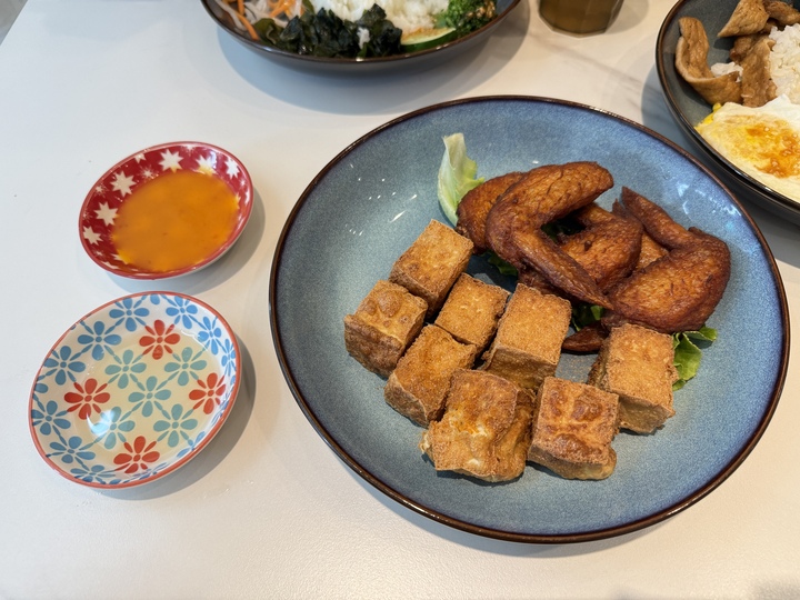 【八德】「越好吃越南料理．質感風越式料理（越式火鍋.飯品.河粉/經典小食.炸物/法國麵包/可線上訂餐/介壽路上.近大湳郵局）」