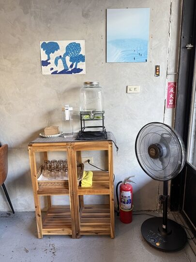 【頭份】「果宅咖啡Toufen_Guohome Coffee．自宅改建，有漫畫可以看的老宅咖啡館（手作甜點/早午餐/整模客訂蛋糕/近尚順）」