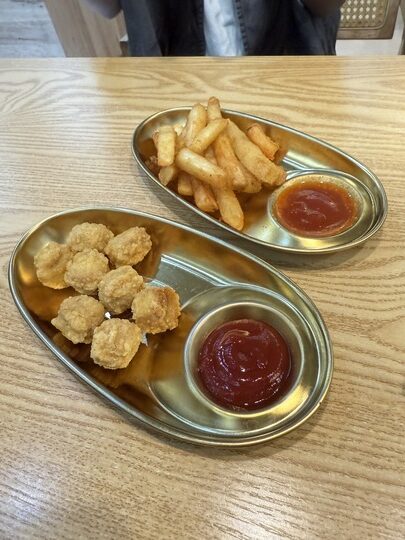 【八德】「萩喱.chill and chili-藏身大湳（市場）商圈巷弄裡的南洋風料理（叻沙/咖哩/炒飯.炒麵/炸物）」