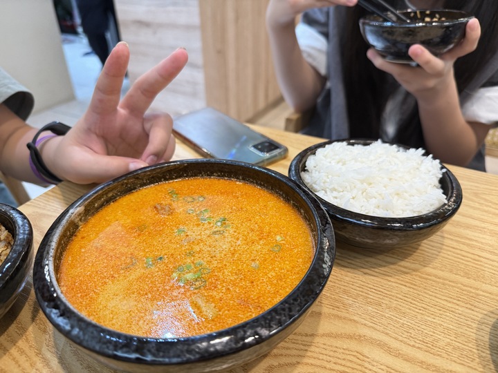 【八德】「萩喱.chill and chili-藏身大湳（市場）商圈巷弄裡的南洋風料理（叻沙/咖哩/炒飯.炒麵/炸物）」