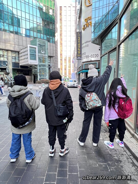 【首爾自由行】「媽媽帶孩子一起辦年貨之旅 Day 2 (上):望遠市場美食散策,QS炸雞、勳勳糖餅 & Paik’s Coffee」」 【首爾自由行】「媽媽帶孩子一起辦年貨之旅 Day 2 (上):望遠市場美食散策,QS炸雞、勳勳糖餅 & Paik’s Coffee」」