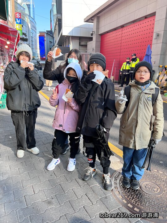 【首爾自由行】「媽媽帶孩子一起辦年貨之旅 Day 2 (上):望遠市場美食散策,QS炸雞、勳勳糖餅 & Paik’s Coffee」」 【首爾自由行】「媽媽帶孩子一起辦年貨之旅 Day 2 (上):望遠市場美食散策,QS炸雞、勳勳糖餅 & Paik’s Coffee」」