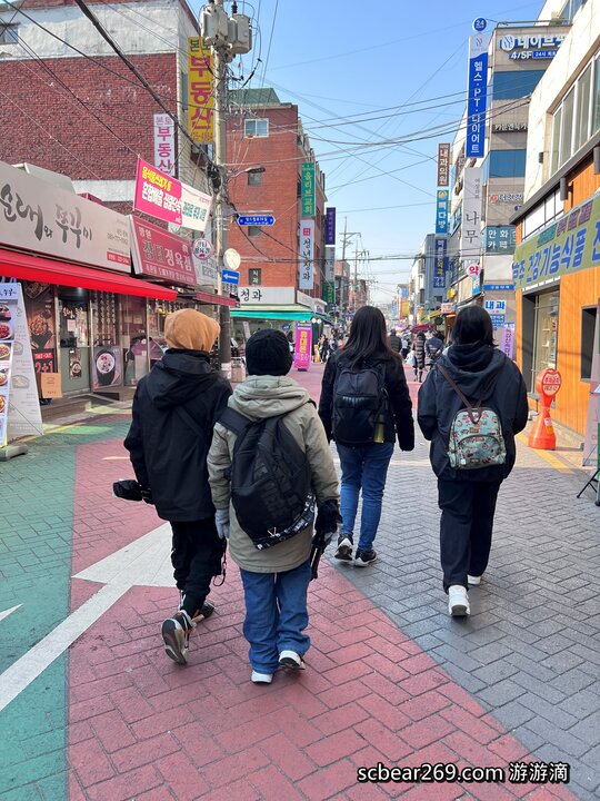 【首爾自由行】「媽媽帶孩子一起辦年貨之旅 Day 2 (上):望遠市場美食散策,QS炸雞、勳勳糖餅 & Paik’s Coffee」」 【首爾自由行】「媽媽帶孩子一起辦年貨之旅 Day 2 (上):望遠市場美食散策,QS炸雞、勳勳糖餅 & Paik’s Coffee」」