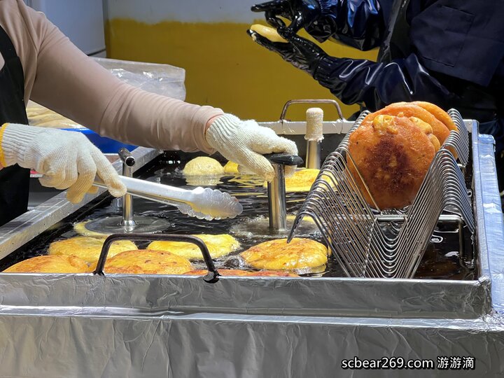 【首爾自由行】「媽媽帶孩子一起辦年貨之旅 Day 2 (上):望遠市場美食散策,QS炸雞、勳勳糖餅 & Paik’s Coffee」」 【首爾自由行】「媽媽帶孩子一起辦年貨之旅 Day 2 (上):望遠市場美食散策,QS炸雞、勳勳糖餅 & Paik’s Coffee」」