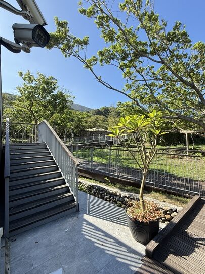 【貢竂】「澳礁咖啡OurJoy Cofee．卯澳漁村裡的海景第一排咖啡館（甜點/雪花冰/露天觀景座位/好停車/戶外區不限時）」