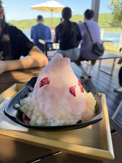 【貢竂】「澳礁咖啡OurJoy Cofee．卯澳漁村裡的海景第一排咖啡館（甜點/雪花冰/露天觀景座位/好停車/戶外區不限時）」