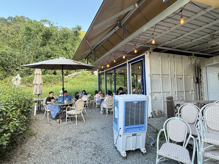 【新北坪林】「心茶合一TeaFlow．茶園步道旁的秘境咖啡館（早午餐/茶點/甜點/可芙/近茶葉博物館）」