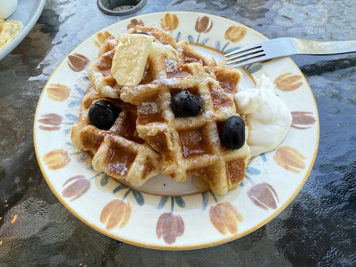 【新北坪林】「心茶合一TeaFlow．茶園步道旁的秘境咖啡館（早午餐/茶點/甜點/可芙/近茶葉博物館）」