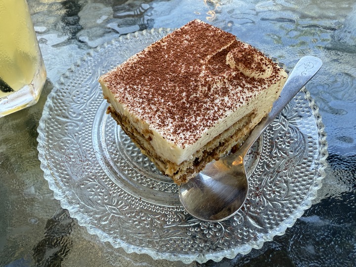 【新北坪林】「心茶合一TeaFlow．茶園步道旁的秘境咖啡館（早午餐/茶點/甜點/可芙/近茶葉博物館）」