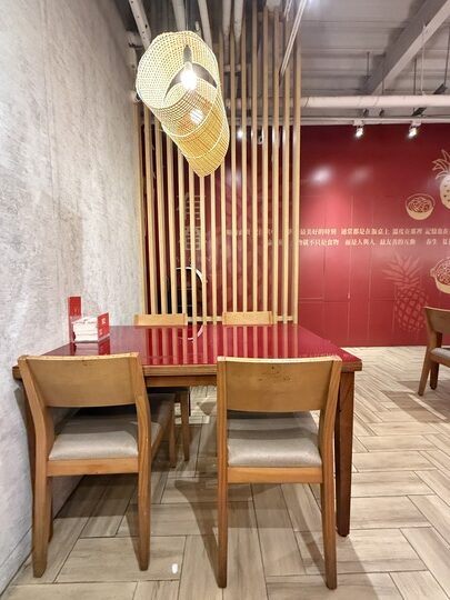 【台中】「有春茶館Wu Chun Tea Hall-大墩店，聚餐及泡茶聊天的好去處（復古中式茶館/手路菜/點心/鍋物/近IKEA.文心森林公園捷運站）」