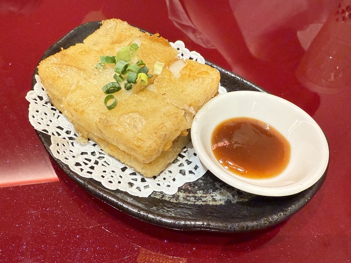 【台中】「有春茶館Wu Chun Tea Hall-大墩店，聚餐及泡茶聊天的好去處（復古中式茶館/手路菜/點心/鍋物/近IKEA.文心森林公園捷運站）」