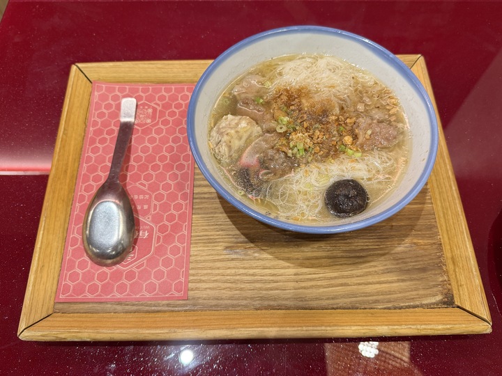 【台中】「有春茶館Wu Chun Tea Hall-大墩店，聚餐及泡茶聊天的好去處（復古中式茶館/手路菜/點心/鍋物/近IKEA.文心森林公園捷運站）」