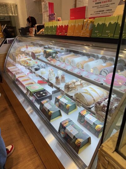 【新北】「亞尼克萬里創始店.生乳捲始祖,北海岸最甜中繼站,可內用可外帶的平價高CP值下午茶」 【新北】「亞尼克萬里創始店.生乳捲始祖,北海岸最甜中繼站,可內用可外帶的平價高CP值下午茶」
