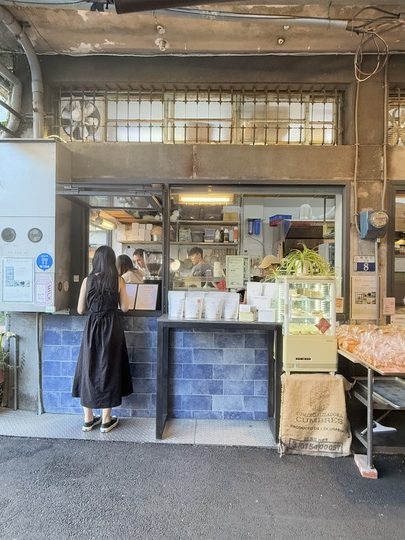 【豐原】「駿咖啡 JIUN COFFEE WORKSHOP．隱身巷弄裡的低調老宅咖啡，咖啡香與麵包香融合的味覺饗宴，還有高CP值下午茶套餐」