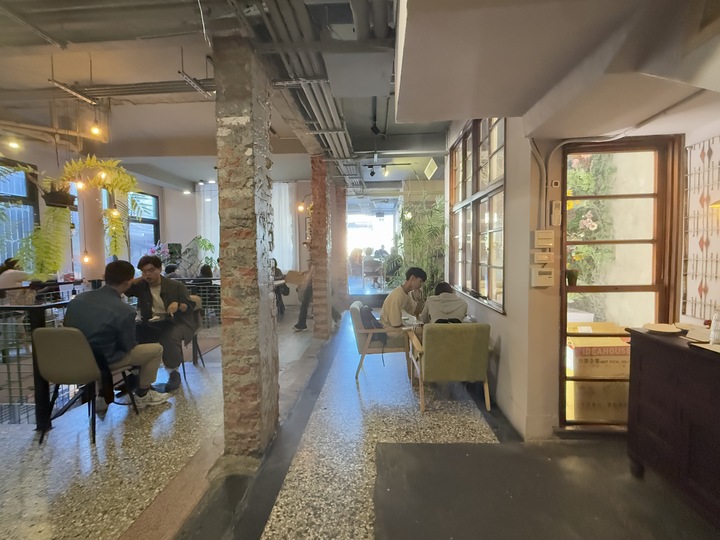 【豐原】「駿咖啡 JIUN COFFEE WORKSHOP．隱身巷弄裡的低調老宅咖啡，咖啡香與麵包香融合的味覺饗宴，還有高CP值下午茶套餐」