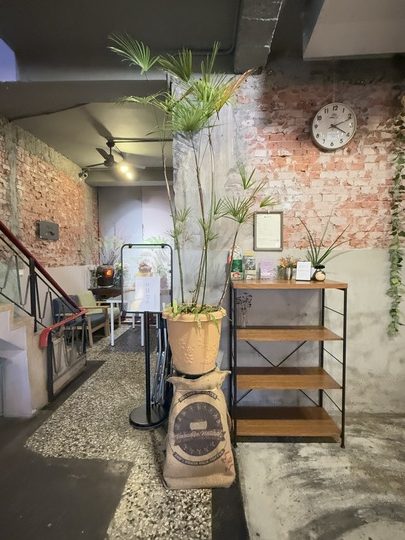 【豐原】「駿咖啡 JIUN COFFEE WORKSHOP．隱身巷弄裡的低調老宅咖啡，咖啡香與麵包香融合的味覺饗宴，還有高CP值下午茶套餐」