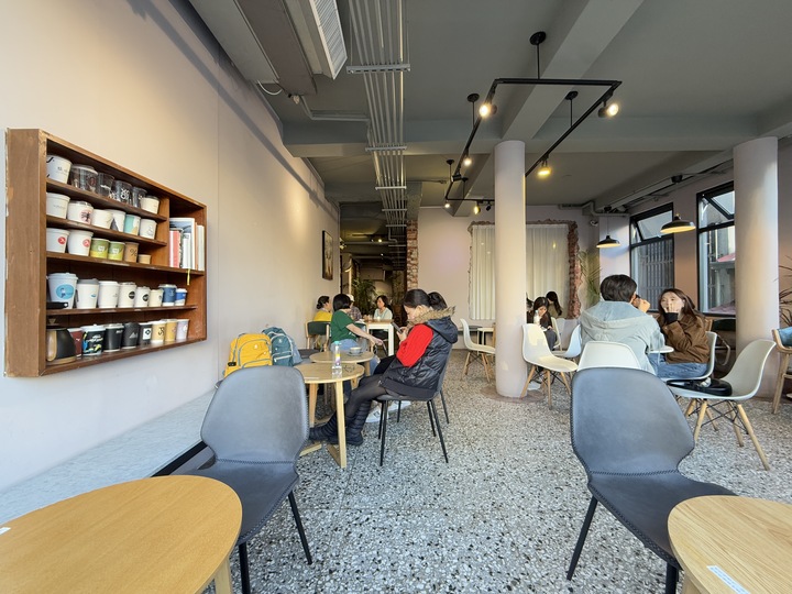 【豐原】「駿咖啡 JIUN COFFEE WORKSHOP．隱身巷弄裡的低調老宅咖啡，咖啡香與麵包香融合的味覺饗宴，還有高CP值下午茶套餐」