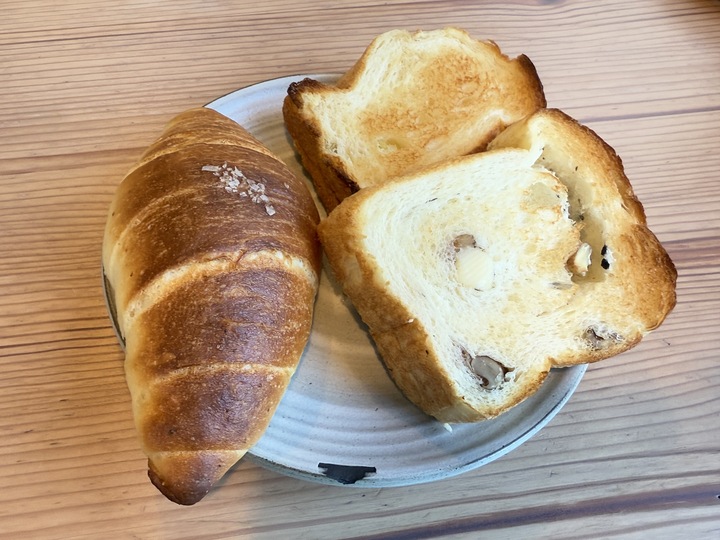 【豐原】「駿咖啡 JIUN COFFEE WORKSHOP．隱身巷弄裡的低調老宅咖啡，咖啡香與麵包香融合的味覺饗宴，還有高CP值下午茶套餐」