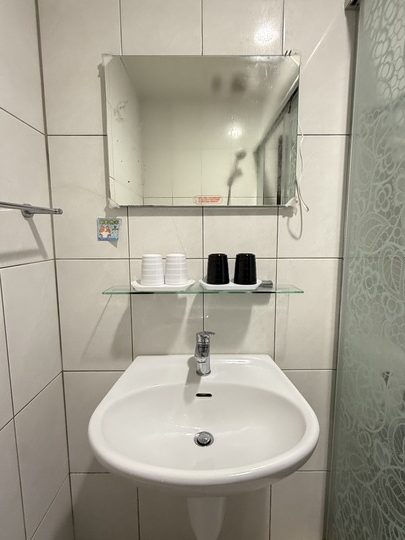 【宜蘭五結】「卡斯比亞精品民宿．附電梯.車位，還有美味手作早餐的質感風民宿（近冬山河親水公園.傳藝中心.羅東夜市）」