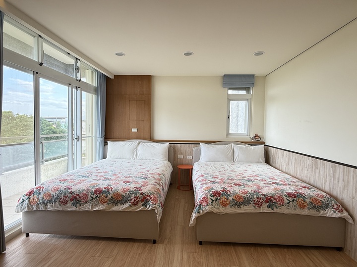 【宜蘭五結】「卡斯比亞精品民宿．附電梯.車位，還有美味手作早餐的質感風民宿（近冬山河親水公園.傳藝中心.羅東夜市）」