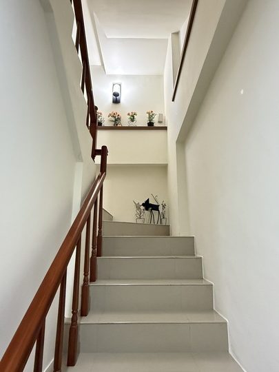 【宜蘭五結】「卡斯比亞精品民宿．附電梯.車位，還有美味手作早餐的質感風民宿（近冬山河親水公園.傳藝中心.羅東夜市）」