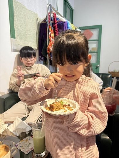 【中壢】「三春家 cafe.復古懷舊風,有天井的老宅咖啡館(單品手沖/手工甜點/酸種麵包/寵物友善/近家樂福.南亞技術學院)」 【中壢】「三春家 cafe.復古懷舊風,有天井的老宅咖啡館(單品手沖/手工甜點/酸種麵包/寵物友善/近家樂福.南亞技術學院)」