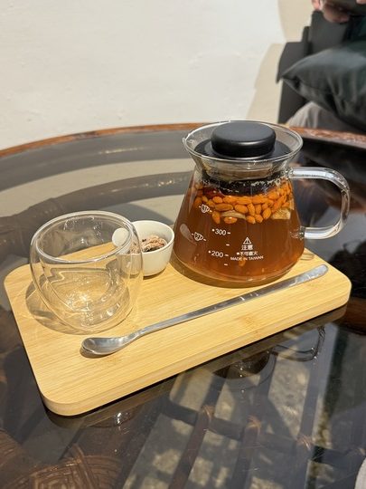 【中壢】「三春家 cafe.復古懷舊風,有天井的老宅咖啡館(單品手沖/手工甜點/酸種麵包/寵物友善/近家樂福.南亞技術學院)」 【中壢】「三春家 cafe.復古懷舊風,有天井的老宅咖啡館(單品手沖/手工甜點/酸種麵包/寵物友善/近家樂福.南亞技術學院)」