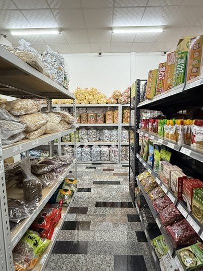 【台南】「炎祐食品．府城零食專賣，人氣繽紛台式馬卡龍(小西點)，還有各式懷舊零食.糖果和點心，來這裡一次全買齊！！」