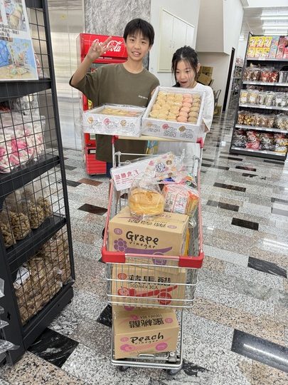 網站近期文章：【台南】「炎祐食品．府城零食專賣，人氣繽紛台式馬卡龍(小西點)，還有各式懷舊零食.糖果和點心，來這裡一次全買齊！！」