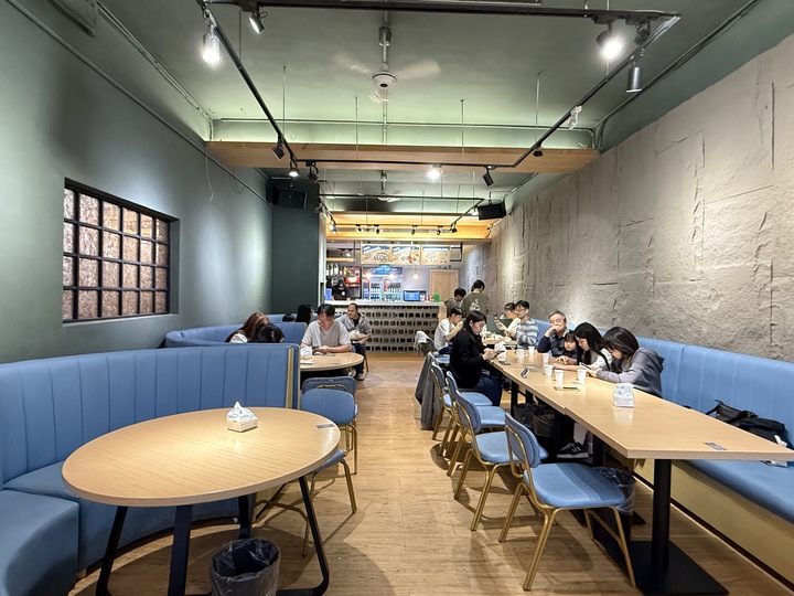 【八德】「貝蛤蛤海鮮餐酒館-廣福店.蛤蜊控會瘋掉!滿出來的爆量海鮮大拼盤,高CP值的聚餐首選」 【八德】「貝蛤蛤海鮮餐酒館-廣福店.蛤蜊控會瘋掉!滿出來的爆量海鮮大拼盤,高CP值的聚餐首選」