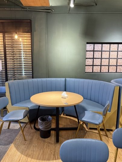 【八德】「貝蛤蛤海鮮餐酒館-廣福店．蛤蜊控會瘋掉！滿出來的爆量海鮮大拼盤，高CP值的聚餐首選」